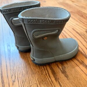 BOGS Kids Charcoal Rain Boots